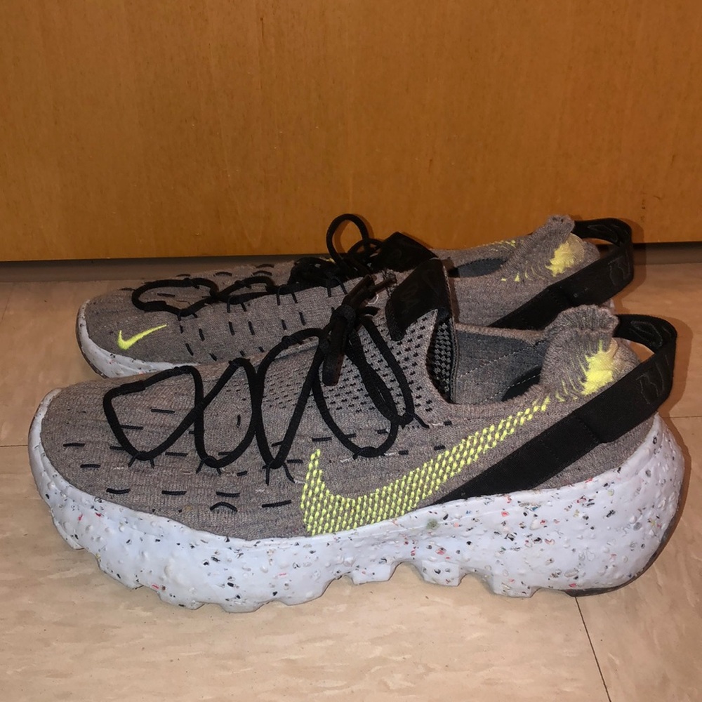 Nike space hippie